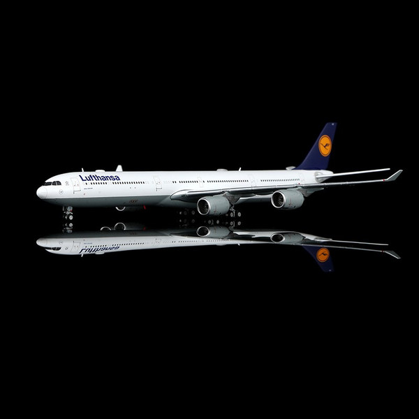 YY Wings Lufthansa A340-600 Reg: D-AIHZ YY34615 Scale 1:400