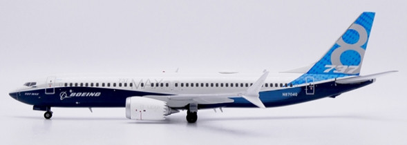JC Wings Boeing 737 MAX 8 Reg: N8704Q LH2486 1:200 With Stand
