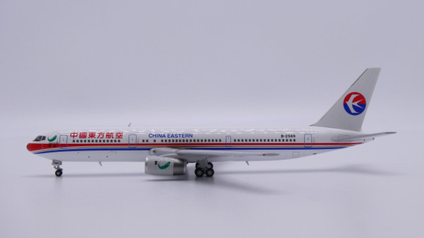 China Eastern Boeing 767-300ER Yunnan A244041 Scale 1:400
