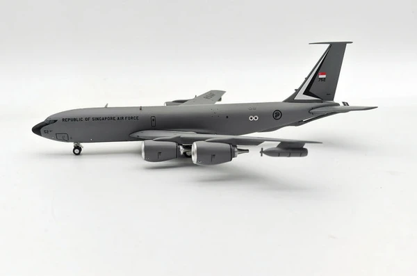 InFlight200 Republic of Singapore Air Force Boeing KC-135R Stratotanker 752 IF135RSAF752 Scale 1:200
