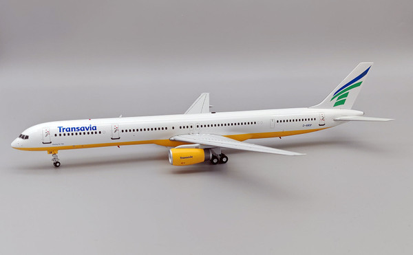 B-Models Transavia Airlines Boeing 757-330 B-ABOF B-753-BOF Scale 1:200