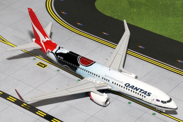Gemini200 QANTAS 737-800W MENDOOWOORRJI VH-XZJ G2QFA443 1:200