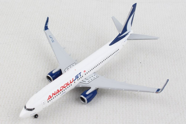 ANADOLUJET 737-800 HE535113 1:500