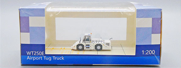 ANA Komatsu WT250E Towing Tractor GSE2WT250E08 1:200