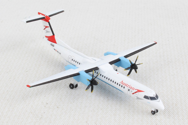 HERPA AUSTRIAN Q400 1/500 PFIAT DI DASH!