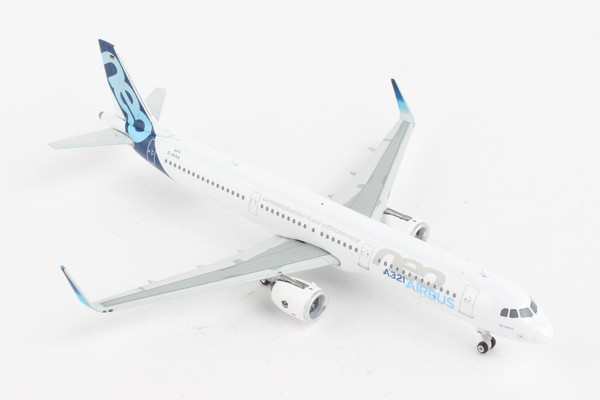 PHOENIX AIRBUS HOUSE A321NEO 1/400 REG#D-AVXA (**)