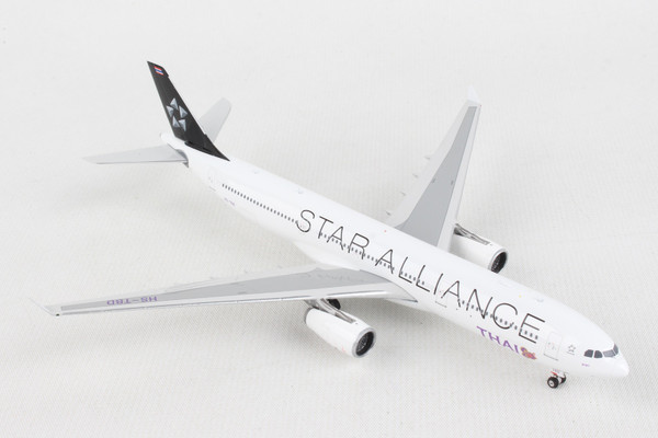 PHOENIX THAI A330-300 1/400 REG#HS-TBD STAR ALLIANCE (**)