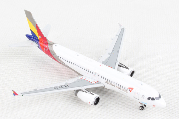 PHOENIX ASIANA A320 1/400 REG#HL7737 (**)