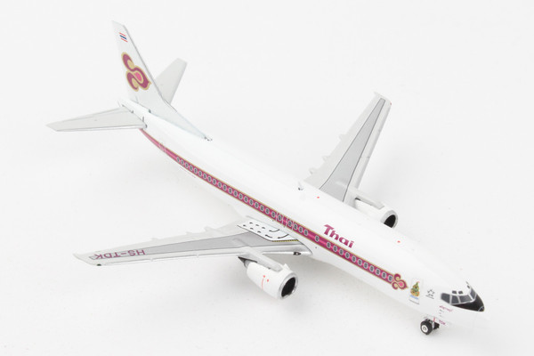 PHOENIX THAI 737-400 1/400 REG#HS-TDK KING'S LOGO (**)