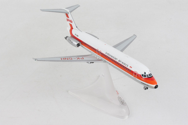 HERPA GARUDA DC-9-30 1/200 (**)