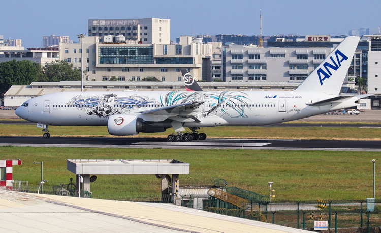 ANA B777-200ER 鬼滅の刃ジェット JA745A 1/400 ANA B777-200ER JA745A 
