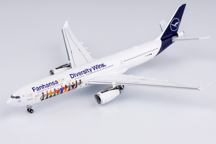 Lufthansa A330-300 Fanhansa with Diversity Wins D-AIKQ 62049 1:400