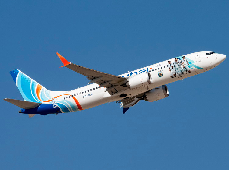 Phoenix Models Flydubai B737 MAX 8 A6-FKA "Vamos Argentina!" PH4FDB2360 1:400