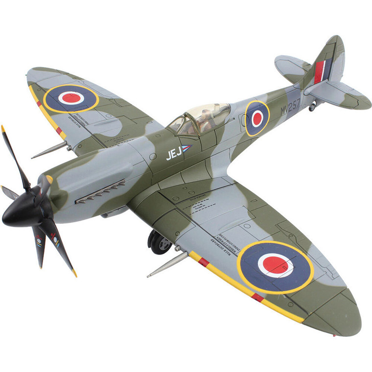 ホビーマスター 1/48 スピットファイア Spitfire Mk. XIV Hobby Master Spitfire XIV HA7114W 1:48