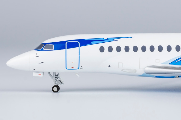 Private Falcon 7X N666ZL 71011 1:200