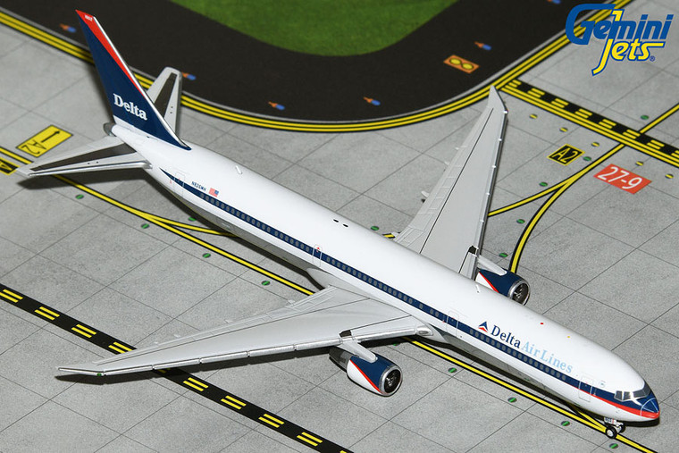 Delta Air Lines B767-400ER N826MH GJDAL2151 1:400