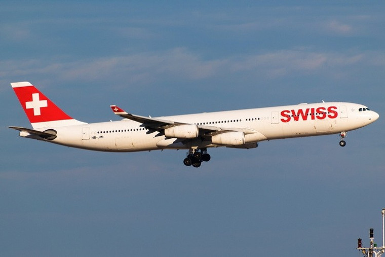 Phoenix Swiss Airbus A340-300 HB-JMI PH11808 1:400