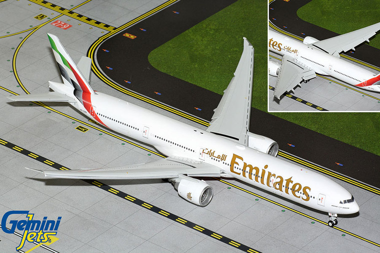 Gemini200 Emirates B777-300ER new livery w/ flaps down A6-ENV