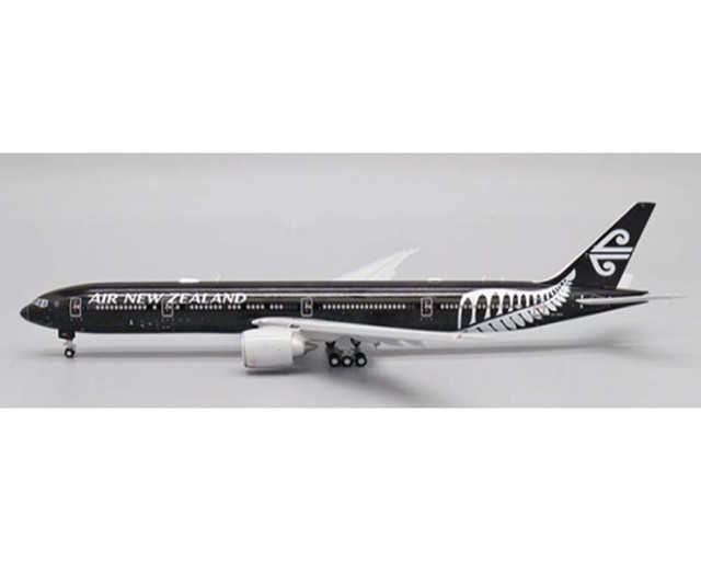 JC Wings Air New Zealand B777-300ER ZK-OKQ 