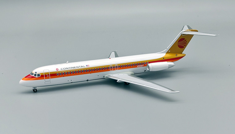 inflight-200-if932co0124-