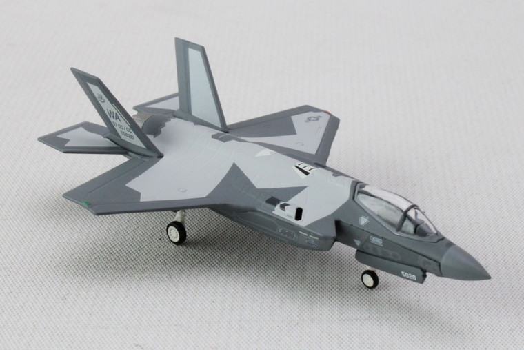 Herpa Wings USAF F-35A 65th Agressor Sqn (limited) HE572941 1:200
