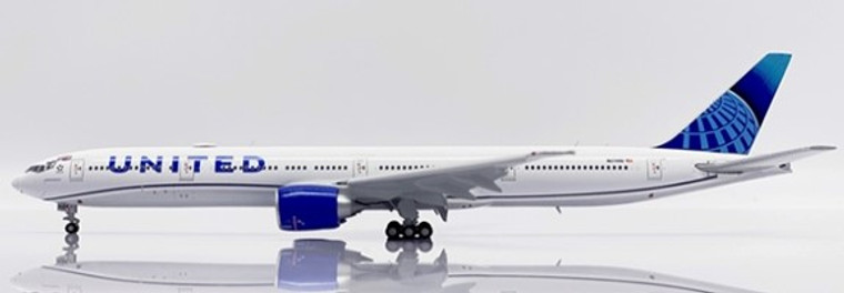 JC Wings United Airlines Boeing 777-300ER "Sydney World Pride" Reg: N2749U With Antenna XX40183 1:400