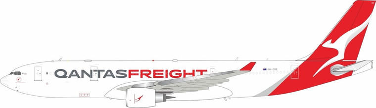 Inflight200 QANTAS FREIGHT A330-200 VH-EBE with stand IF332QF0224 1:200