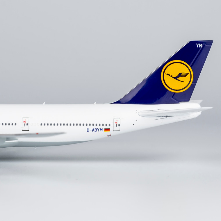 NG Models Lufthansa 747-8 D-ABYM 78010 1:400