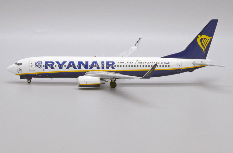 JC Wings Ryanair Boeing 737-800 "Comunitat Valenciana" Reg: EI-DWE With Stand XX2491 1:200