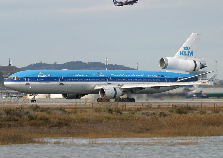 Phoenix Models KLM MD-11 PH-KCH 11903 1:400
