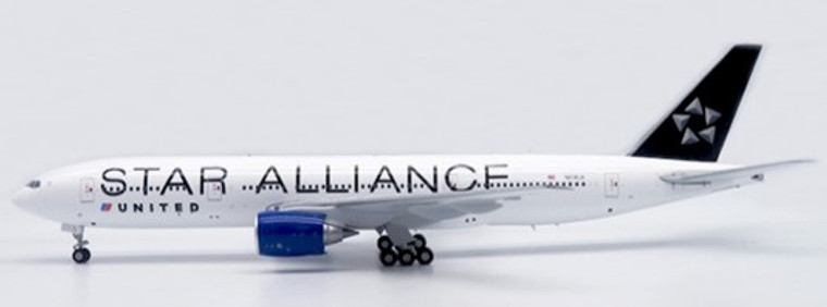 JC Wings United Airlines Boeing 777-200ER "Star Alliance" Reg: N218UA With Stand XX20285 1:200