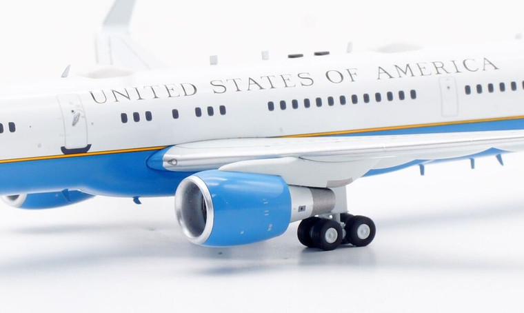 InFlight200 USA - Air Force Boeing C-32A (757-2G4) 98-0001 with