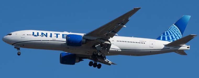 Phoenix Models United Airlines Boeing B777-200ER New Color Reg: N78004 PH404607 1:400
