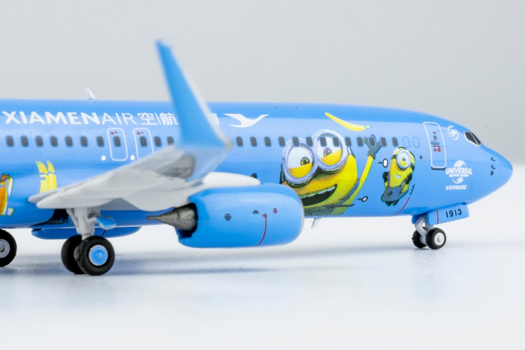 Xiamen Airlines Boeing 737-800 Universal Resort (minions) Reg: B