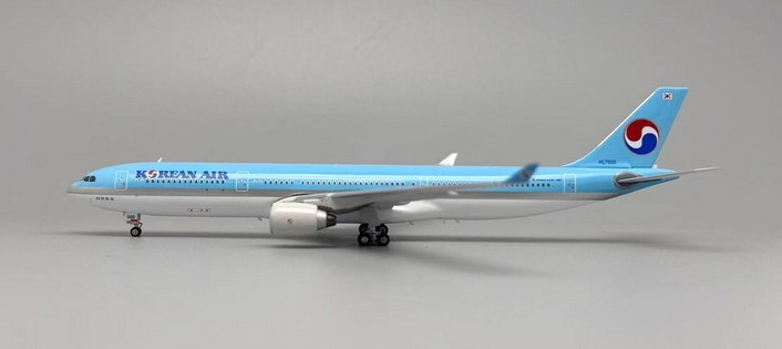 Phoenix Model Korean Air A330-300 HL7550 04612 1:400