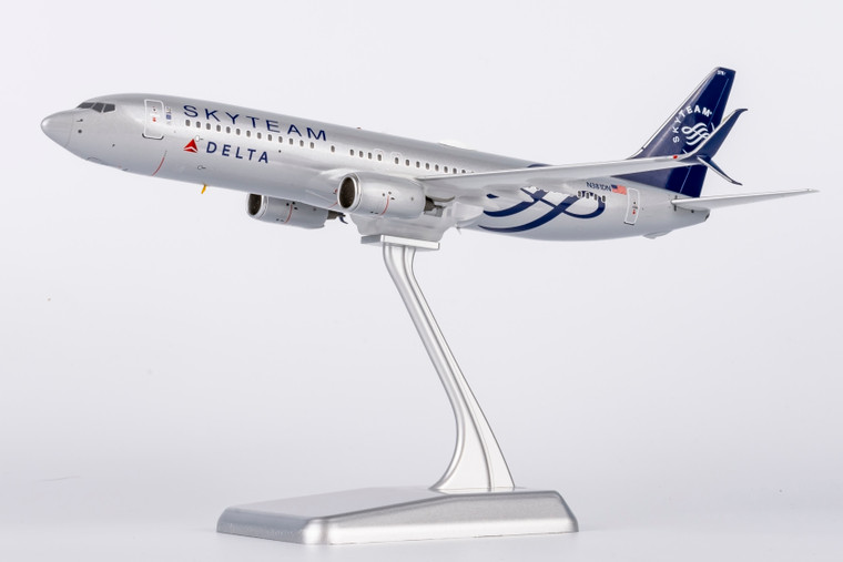 NG Model Delta Air Lines 737-800/w Skyteam c/s; Delta's first B737