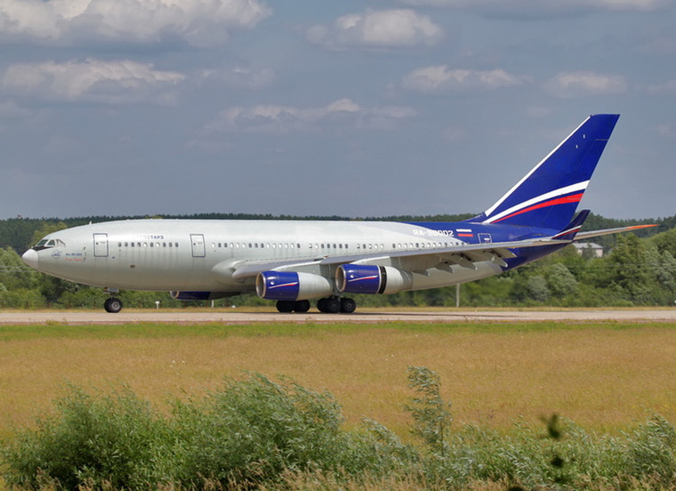 Phoenix Model Ilyushin Il-96-300 RA-96002 11966 1:400