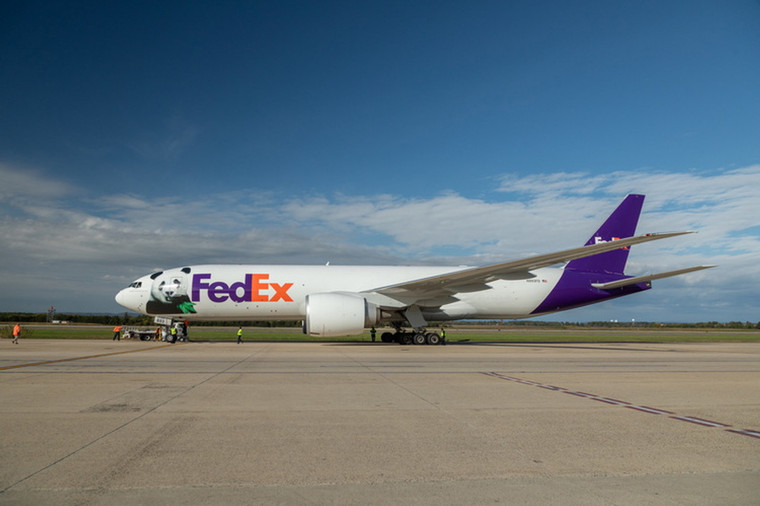 Phoenix Model FedEx Boeing B777-FS2 (Panda) PH404625 1:400