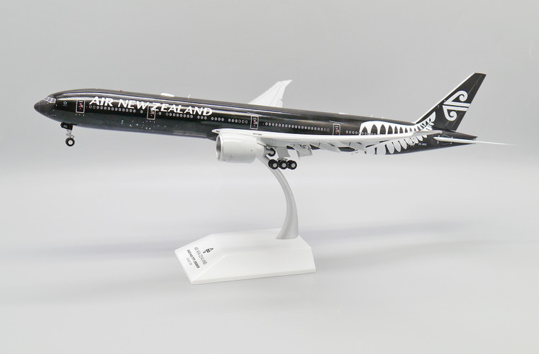 JC Wings Air New Zealand Boeing 777-300ER 
