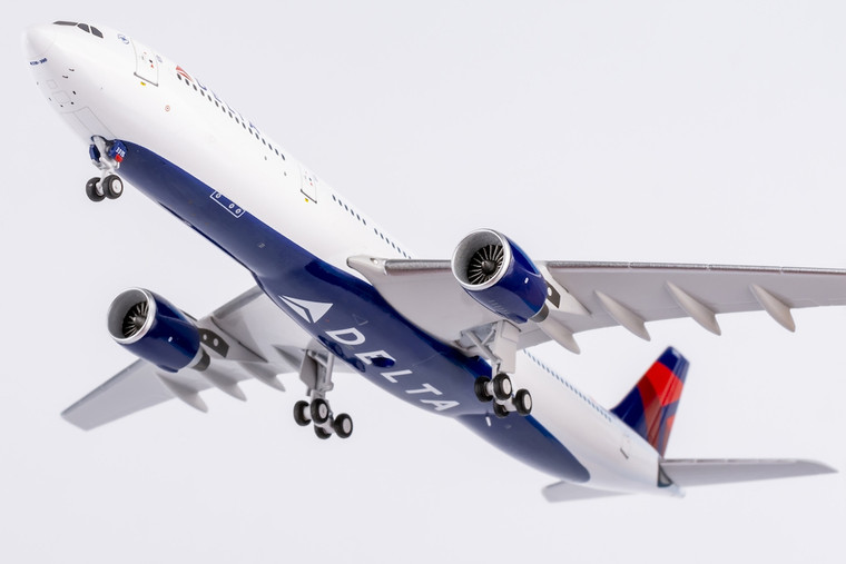 NG Model Delta Air Lines A330-300 N815NW 62068 1:400