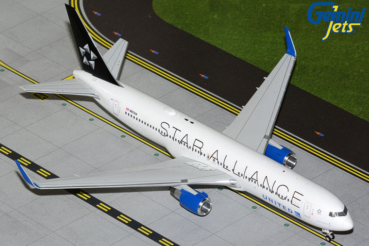 Gemini200 United Airlines B767-300ER N653UA "Star Alliance" livery G2UAL1379 Scale 1:200
