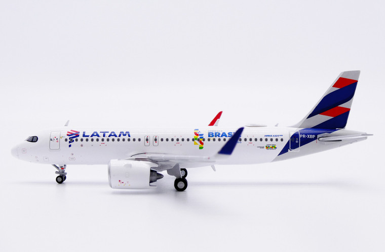 LATAM航空 航空機モデル 1/400 109213__18605.1775053517.jpg?c=2