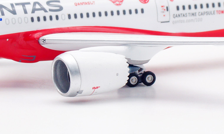 Qantas Boeing 787-9 VH-ZNJ Dreamliner 