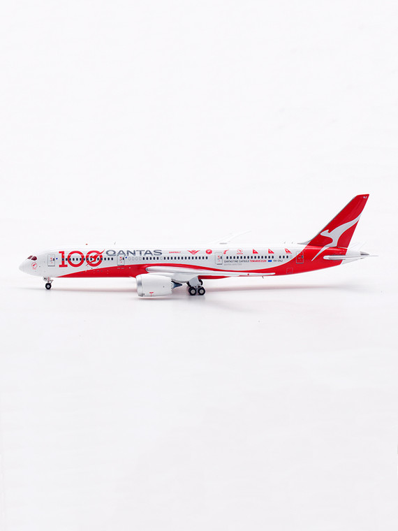 Qantas Boeing 787-9 VH-ZNJ Dreamliner 