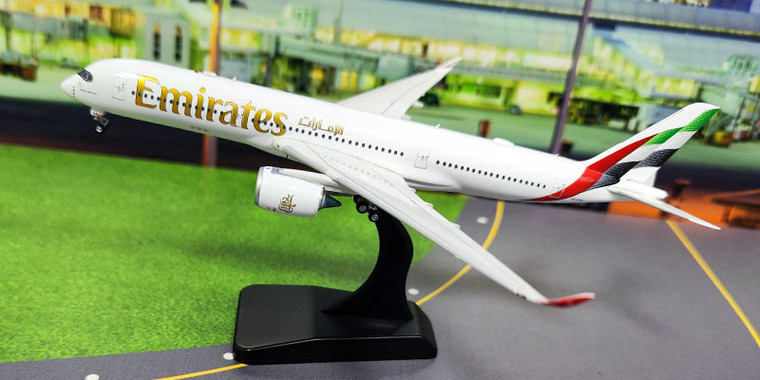 Aviation400 Emirates Airbus A350-941 A6-EXA detachable gear XB0003 1:400