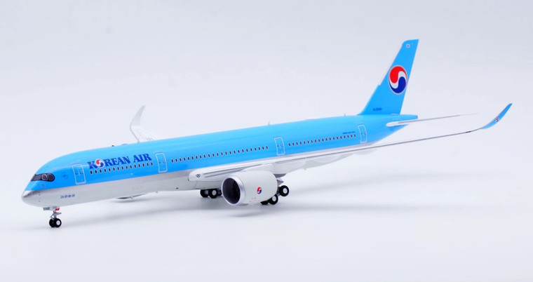 JC Wings Korean Air Airbus A350-900XWB Reg: HL8598 With Stand SA2086 1:200