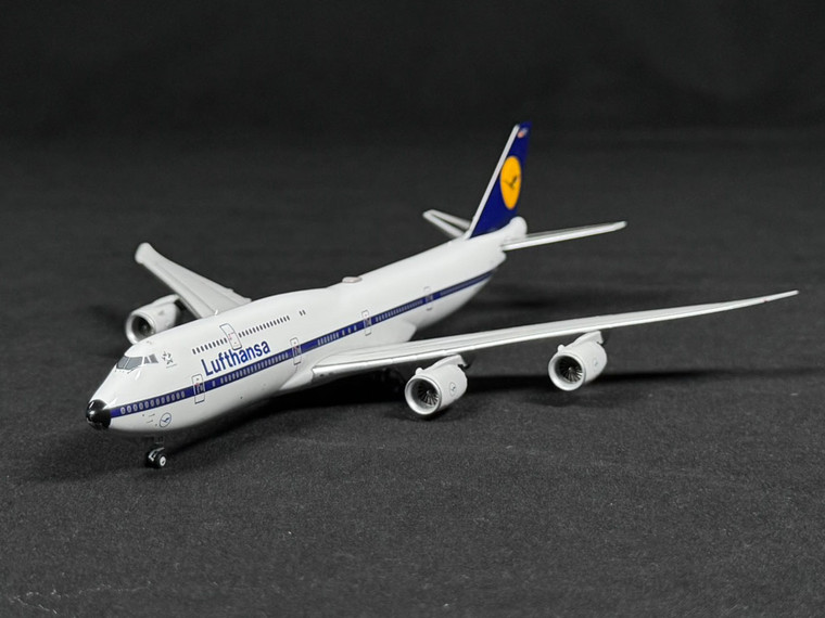 航空機・ヘリコプター Lufthansa 4-in-1 Set NG Models Lufthansa 747-8 D-ABYT 78016 1:400