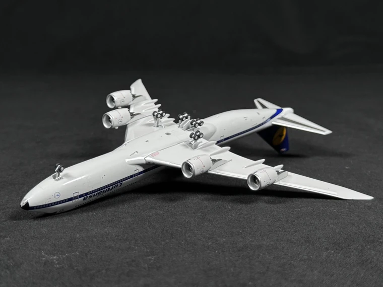 航空機・ヘリコプター Lufthansa 4-in-1 Set NG Models Lufthansa 747-8 D-ABYT 78016 1:400