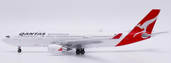 JC Wings Qantas Airbus A330-200 "OC" Reg: VH-EBN With Antenna XX40245 Scale 1:400