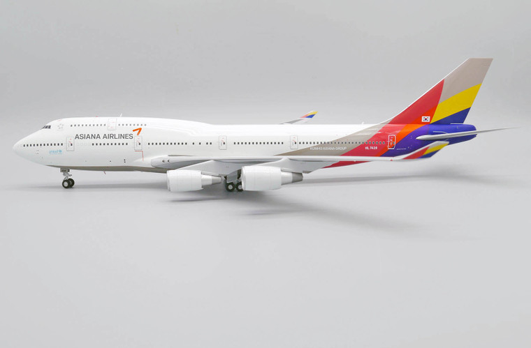 JC Wings Asiana Airlines Boeing 747-400 HL7428 XX20125 Scale 1:200